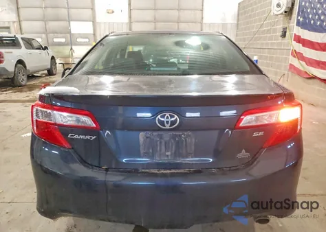 2014 Toyota Camry L z USA, uszkodzony, nr VIN 4T1BF1FK8EU836138
